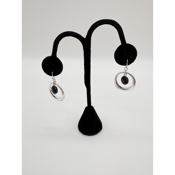 The Unbranded Brand Jewelry - Modern Silver Tone Oval Hoop Earrings With Black Faceted Bead Dangle Drop Jew